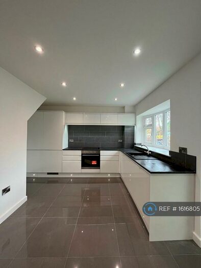 2 Bedroom End Of Terrace House To Rent In Burnbank Grove, Birmingham, B24