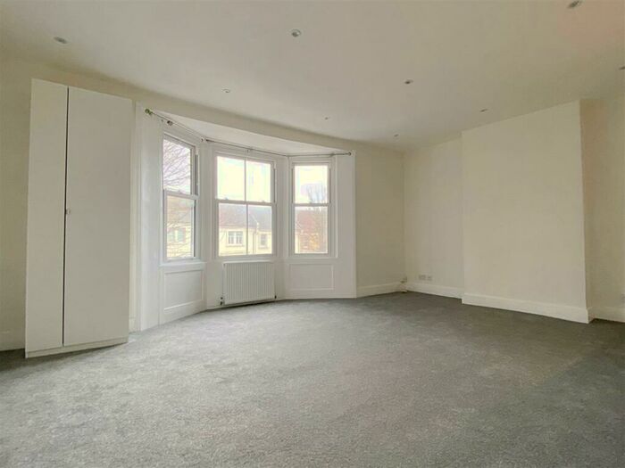 3 Bedroom Flat To Rent In Goldstone Villas, Hove, BN3