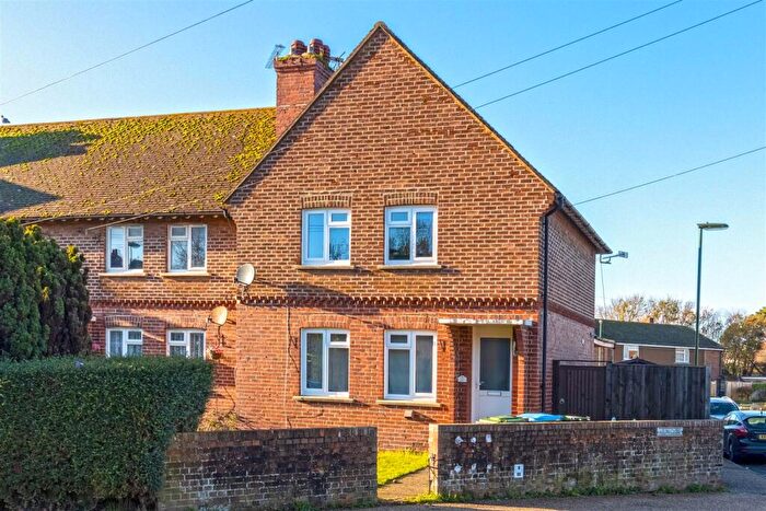 3 Bedroom End Of Terrace House To Rent In Woodlands Avenue, Littlehampton, BN16