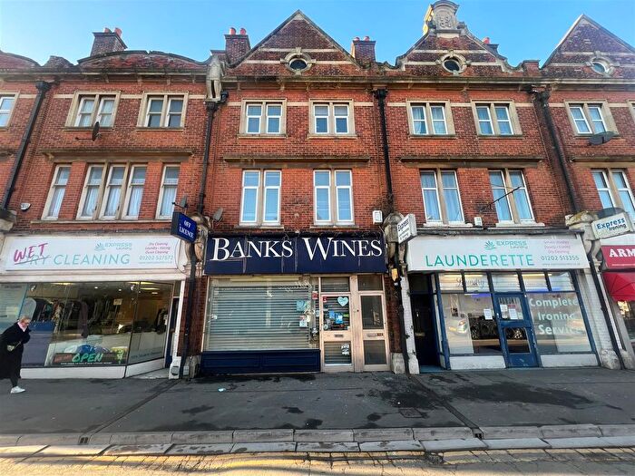 5 Bedroom Property To Rent In Student Flat Wimborne Road, Winton, BH9