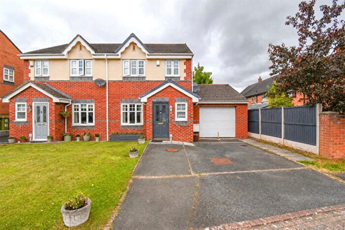 3 Bedroom Semi-Detached House For Sale In The Beeches, Great Sutton, Ellesmere Port, CH66