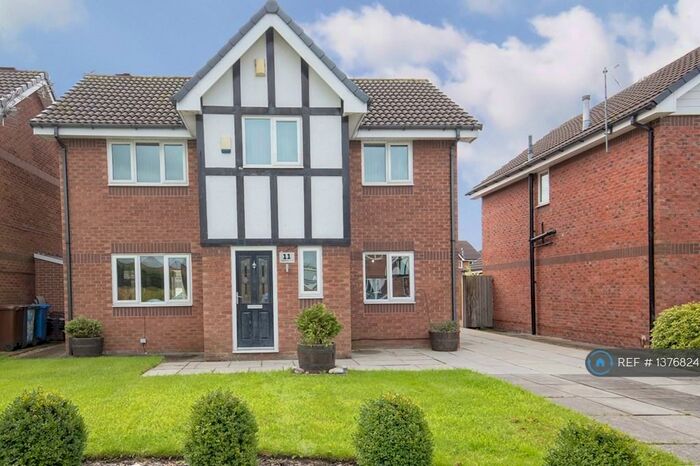 4 Bedroom Detached House To Rent In Goldfinch Way, Droylsden, Manchester, M43