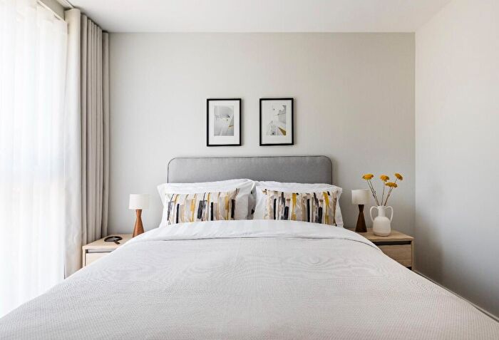 2 Bedroom Apartment To Rent In Neptune Wharf, London, SE8