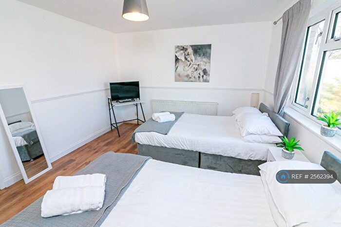 Studio To Rent In Beverly Road, Hertfordshire, SG1
