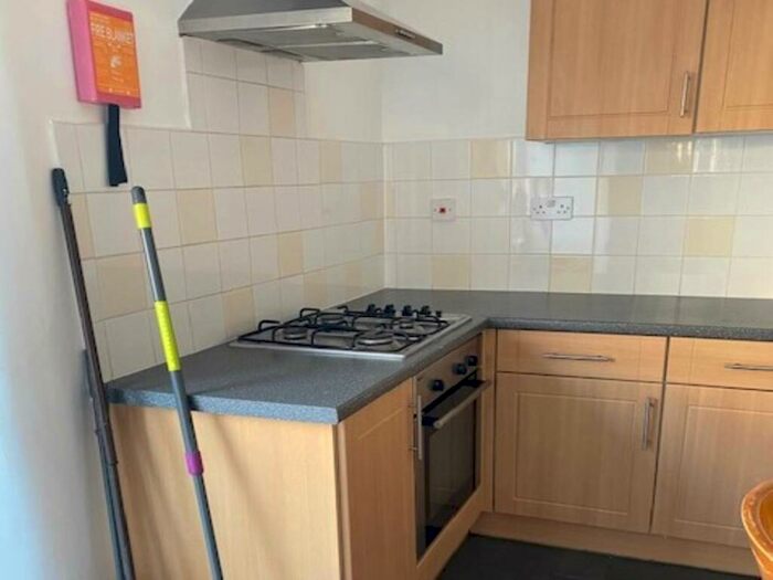 4 Bedroom House To Rent In Malefant Street, Cathays, Cardiff, CF24