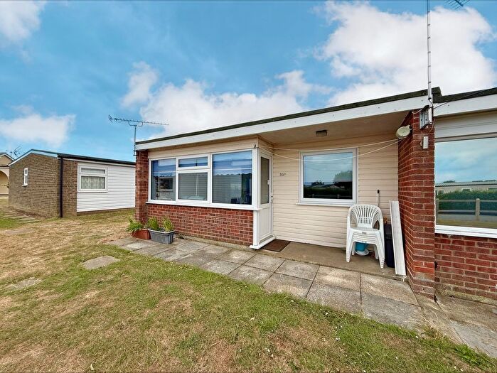 2 Bedroom Chalet For Sale In Sundowner, Newport Road, Hemsby, NR29