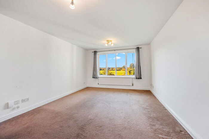 2 Bedroom Apartment To Rent In Keating Close, Rochester, ME1