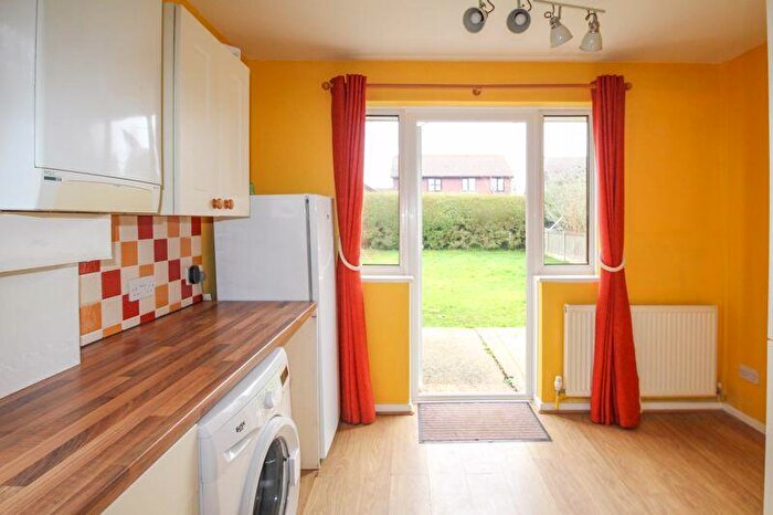 2 Bedroom Bungalow For Sale In Hawkinge, CT18