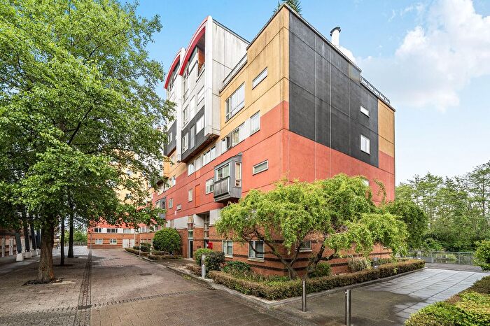 1 Bedroom Flat For Sale In Farraday Lodge, Greenwich, London, SE10
