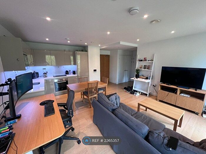 1 Bedroom Flat To Rent In Siddal Apartments, London, SE17