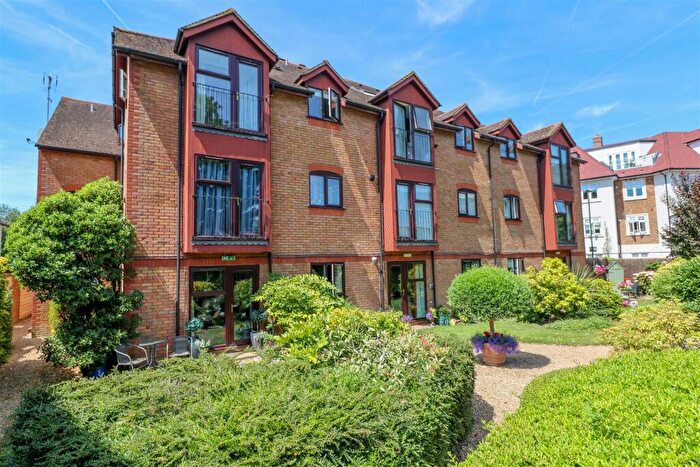 1 Bedroom Flat For Sale In North Parade, Horsham, RH12