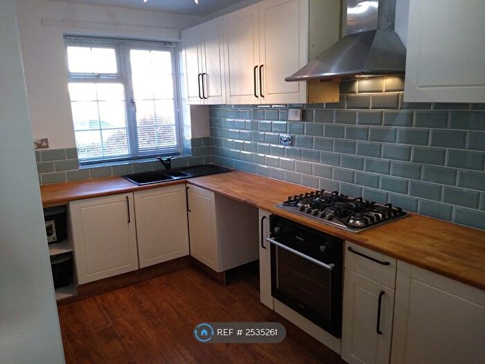 3 Bedroom Terraced House To Rent In Womersley Road, Norwich, NR1