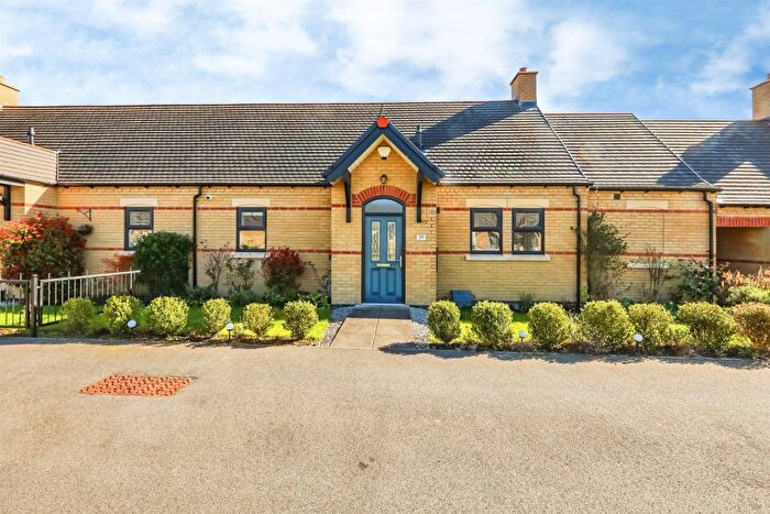 3 Bedroom Semi Detached House For Sale In Robertson Grove, Rhodesia, Worksop, S80