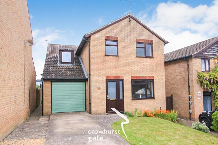 4 Bedroom Detached House For Sale In Cornwallis Road, Rugby, CV22