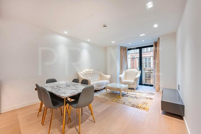 2 Bedroom Flat To Rent In Lincoln Square, Portugal Street, London, WC2A
