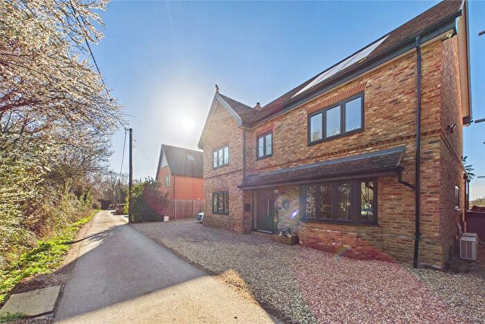5 Bedroom Detached House For Sale In Mill Lane, Sindlesham, Wokingham, Berkshire, RG41