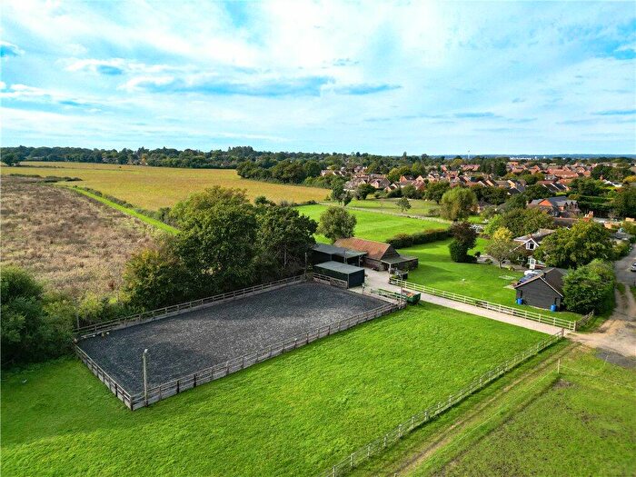 4 Bedroom Detached House For Sale In Sussex Lane, Spencers Wood, Reading, RG7