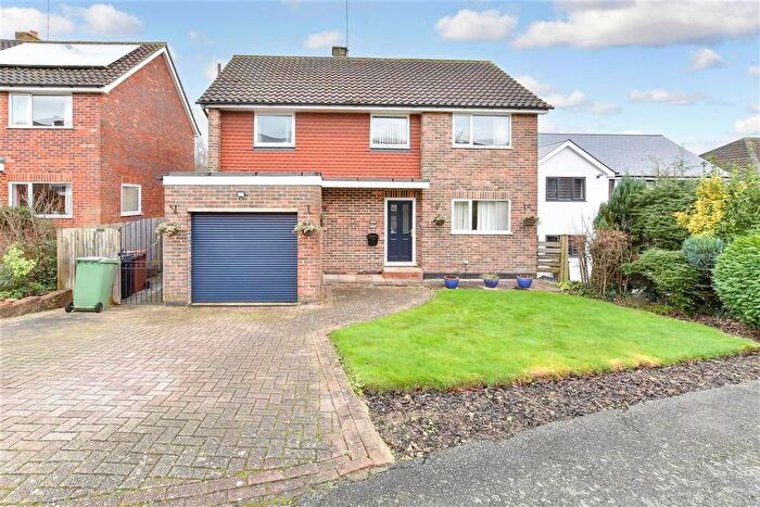 4 Bedroom Detached House For Sale In Orchard Way, Horsmonden, Tonbridge, Kent, TN12