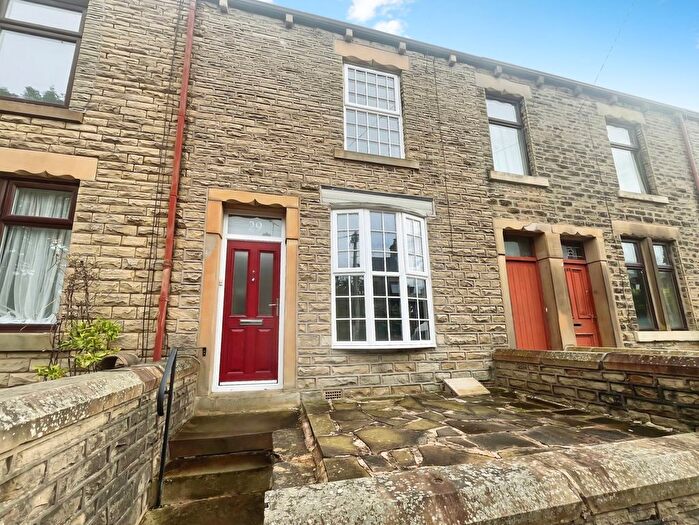 2 Bedroom Terraced House To Rent In Tredcroft Street, Glossop, Derbyshire, SK13