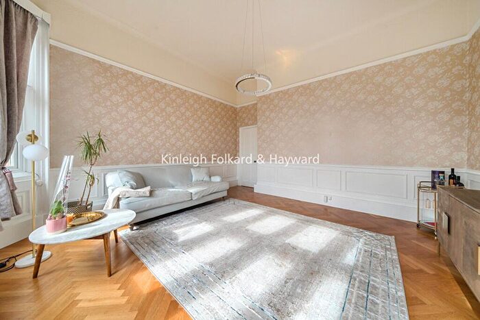 2 Bedroom Flat To Rent In Lubbock Road, Chislehurst, BR7