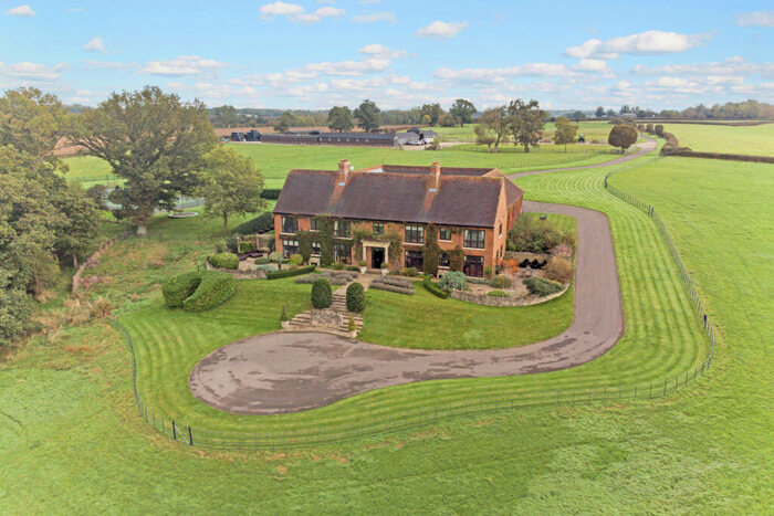 6 Bedroom Detached House For Sale In Cublington Road, Aston Abbotts, HP22