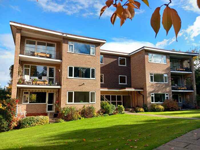 2 Bedroom Flat For Sale In Vesey Close, Four Oaks, Sutton Coldfield, B74