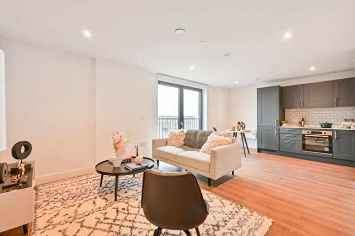 1 Bedroom Flat To Rent In Lofting House, Maidenhead, SL6