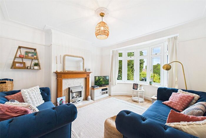 4 Bedroom Semi-Detached House To Rent In Henley Road, Caversham, Reading, Berkshire, RG4