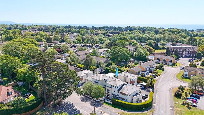4 Bedroom Town House For Sale In Smugglers Lane North, Highcliffe, Christchurch, BH23
