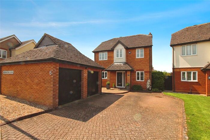 4 Bedroom Detached House For Sale In Addington Close, Henlow, Bedfordshire, SG16