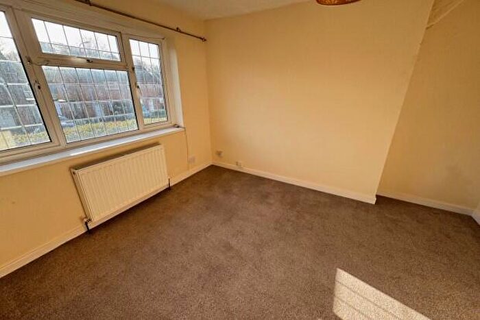 8 Bedroom Terraced House To Rent In Ball Road Cardiff, CF3