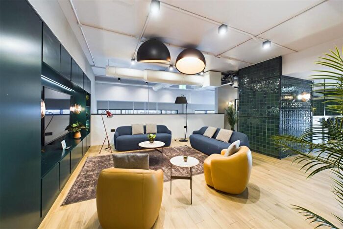 2 Bedroom Flat To Rent In Apex Gardens, London, N15