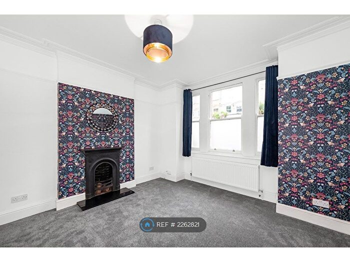 1 Bedroom Flat To Rent In Gipsy Road, London, SE27