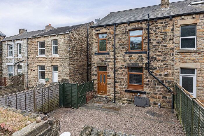 2 Bedroom Terraced House For Sale In Oaks Road, Soothill, WF17