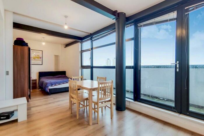 2 Bedroom Flat To Rent In Channelsea Road, Stratford, London, E15