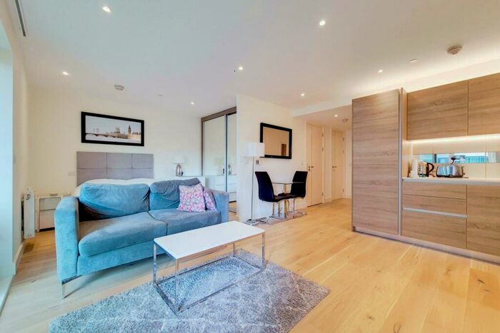 Studio To Rent In Biring House, Woolwich, London, SE18