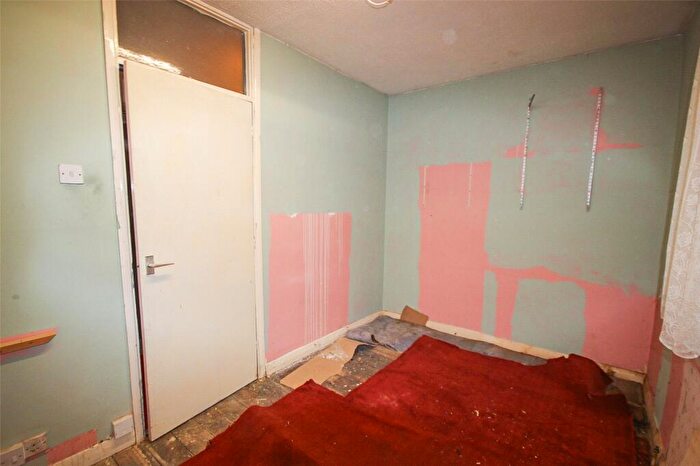 2 Bedroom Semi-Detached House For Sale In Cardington Road, Bedford, Bedfordshire, MK42