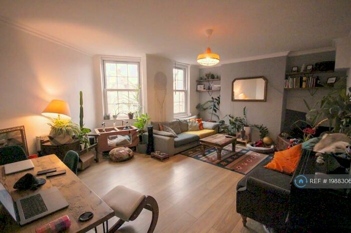 3 Bedroom Flat To Rent In Valette Street, London, E9