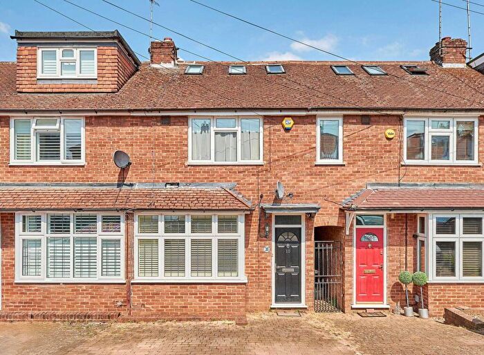 3 Bedroom House To Rent In Glemsford Drive, Harpenden, Hertfordshire, AL5