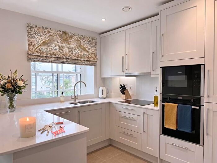 1 Bedroom Apartment For Sale In Off Fountain Way, Wilton Road, Salisbury, SP2
