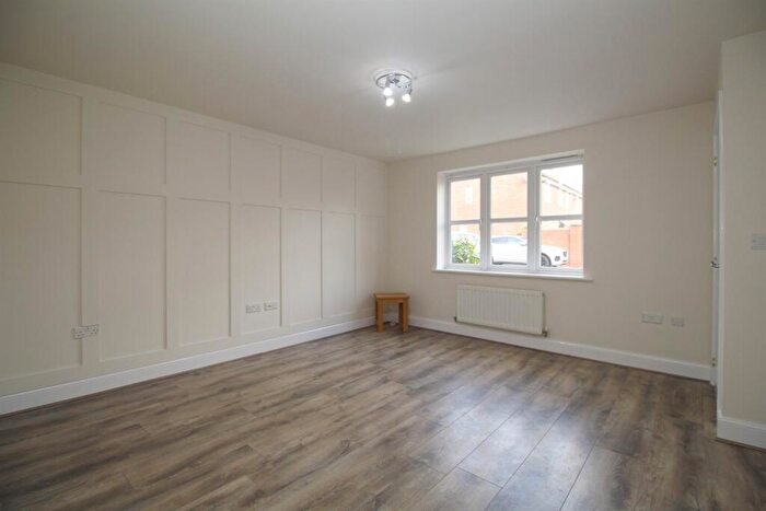 3 Bedroom Semi-Detached House To Rent In Howgate Close, Sileby, LE12