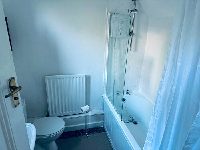 1 Bedroom Flat To Rent In St Johns Terrace, Leeds, LS3