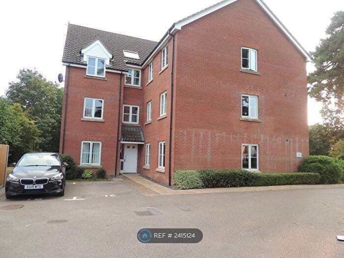 2 Bedroom Flat To Rent In Castle Gardens, Kesgrave, Ipswich, IP5