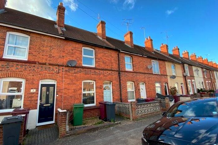 2 Bedroom Terraced House To Rent In York Road, Reading, Berkshire, RG1