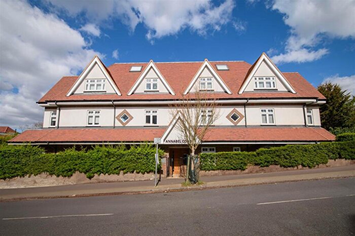 2 Bedroom Apartment For Sale In Annabel Court, NW11