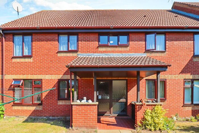 2 Bedroom Flat For Sale In Parkside Court, Diss, IP22