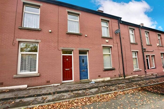 2 Bedroom Detached House For Sale In Albion Street, Blackburn, Lancashire, BB2