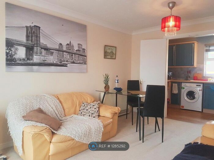 2 Bedroom Flat To Rent In Chafford Hundred, Grays RM16