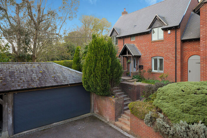 3 Bedroom Link Detached House For Sale In Church Lane, Exton, SO32