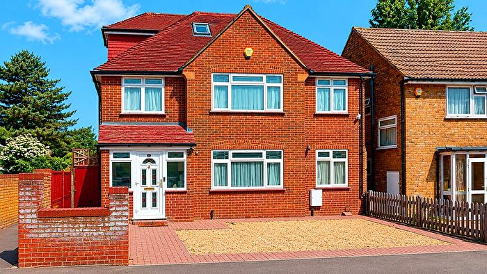 5 Bedroom Detached House For Sale In The Uplands, Ruislip, HA4